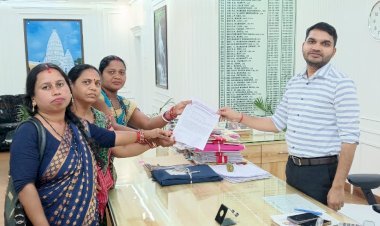 ବିଡିଓ ଙ୍କୁ ଓଡିଶା ଜୀବିକା ମିଶନ ଇସି ସଂଘର ଦାବିପତ୍ର
